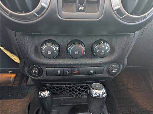 Used 2017 Jeep Wrangler Freedom Edition image 19