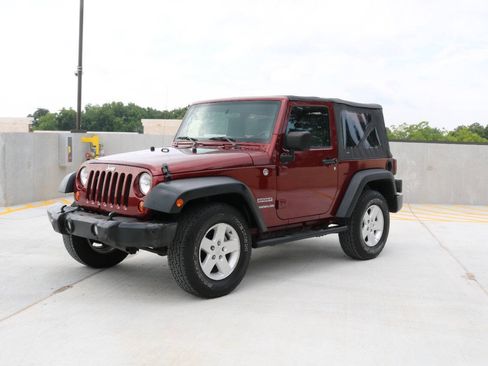 Used 2010 Jeep Wrangler Rubicon w/ PWR Convenience Group AWD/4WD image 27
