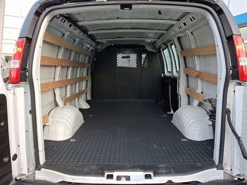 Used 2024 Chevrolet Express 2500 w/ Driver Convenience Package image 32
