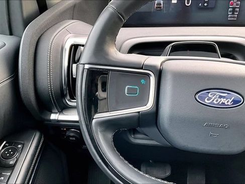 Used 2025 Ford Expedition Max Platinum AWD/4WD image 11