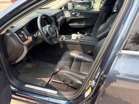 Used 2023 Volvo XC60 B5 Ultimate AWD/4WD image 7