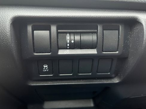 Used 2018 Subaru Impreza 2.0i Premium image 20