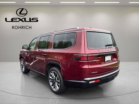 Used 2022 Jeep Wagoneer Series III w/ Premium Group I AWD/4WD image 8