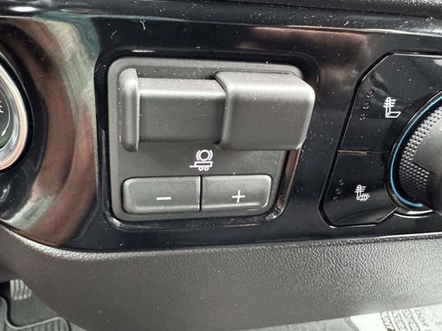 Used 2026 Chevrolet Silverado 1500 LT AWD/4WD image 38