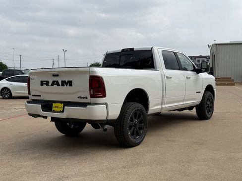 New 2026 RAM 2500 Laramie AWD/4WD image 7