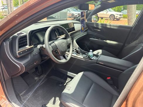 Used 2026 Toyota Crown AWD/4WD image 5