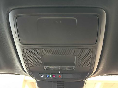 New 2026 GMC Acadia Elevation AWD/4WD image 31