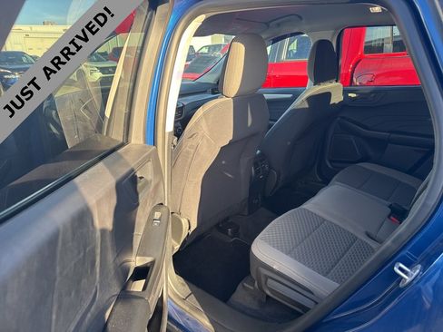 Used 2022 Ford Escape SE w/ SE Sport Appearance Package image 12