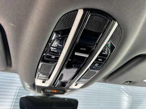 Certified 2023 Porsche Cayenne Platinum Edition AWD/4WD image 34