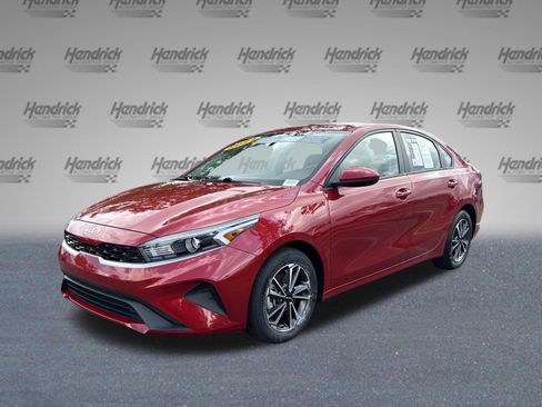 Used 2024 Kia Forte LXS FWD image 4