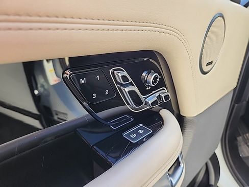 Used 2022 Land Rover Range Rover P525 Westminster Edition image 26