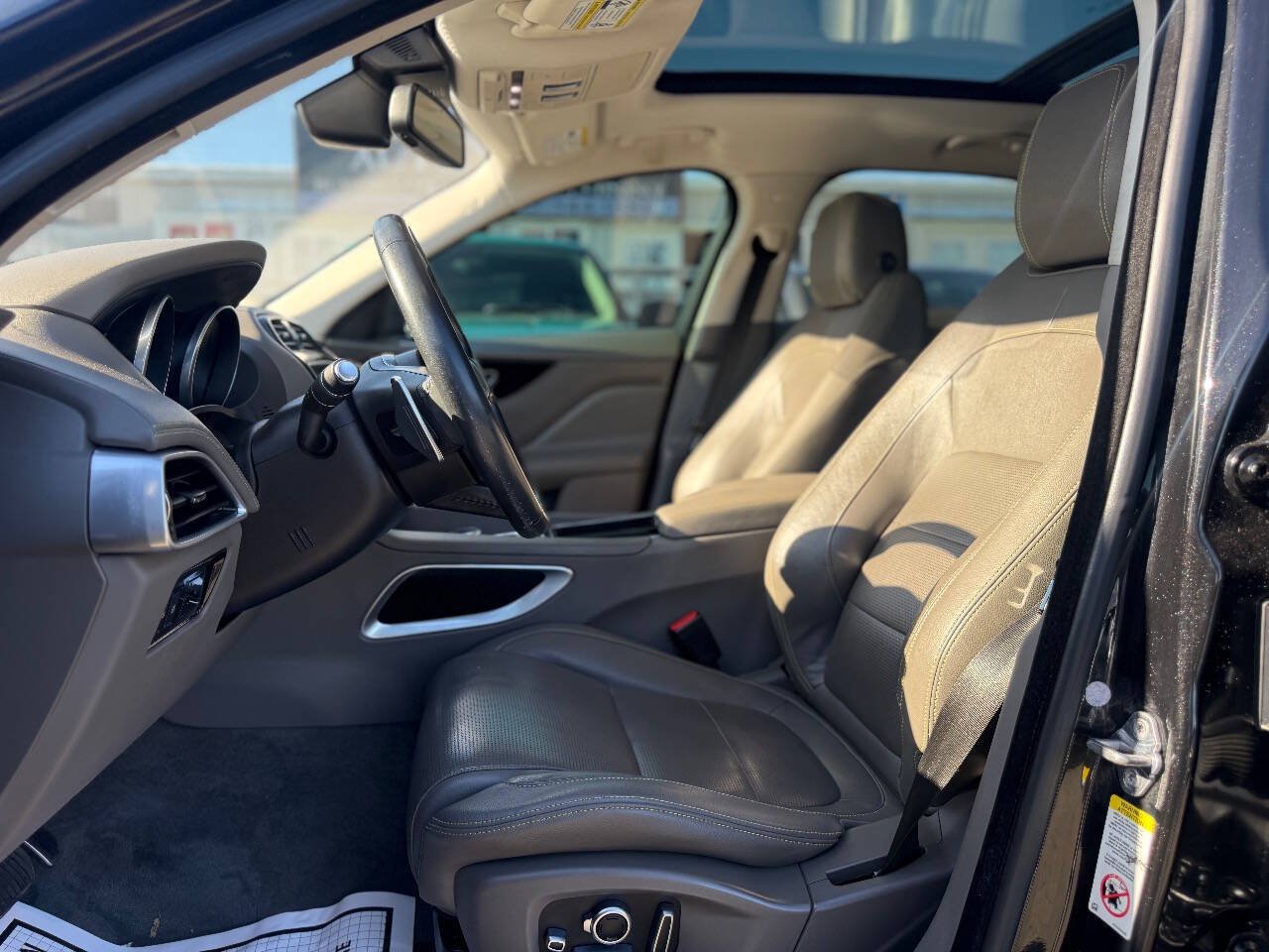Used 2018 Jaguar F-PACE R-Sport AWD/4WD image 10