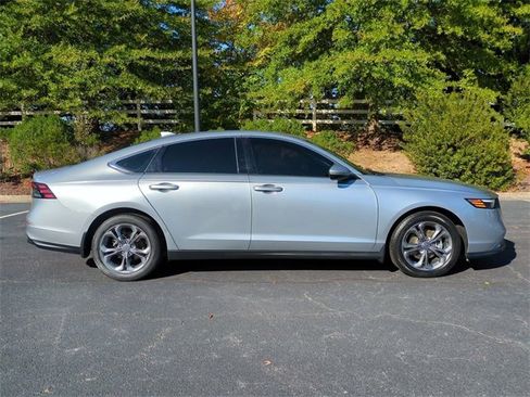 Used 2024 Honda Accord EX image 3