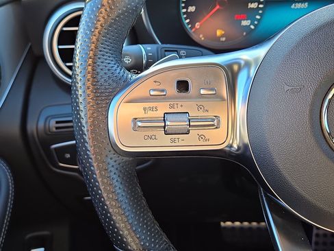 Used 2022 Mercedes-Benz GLC 300 image 21