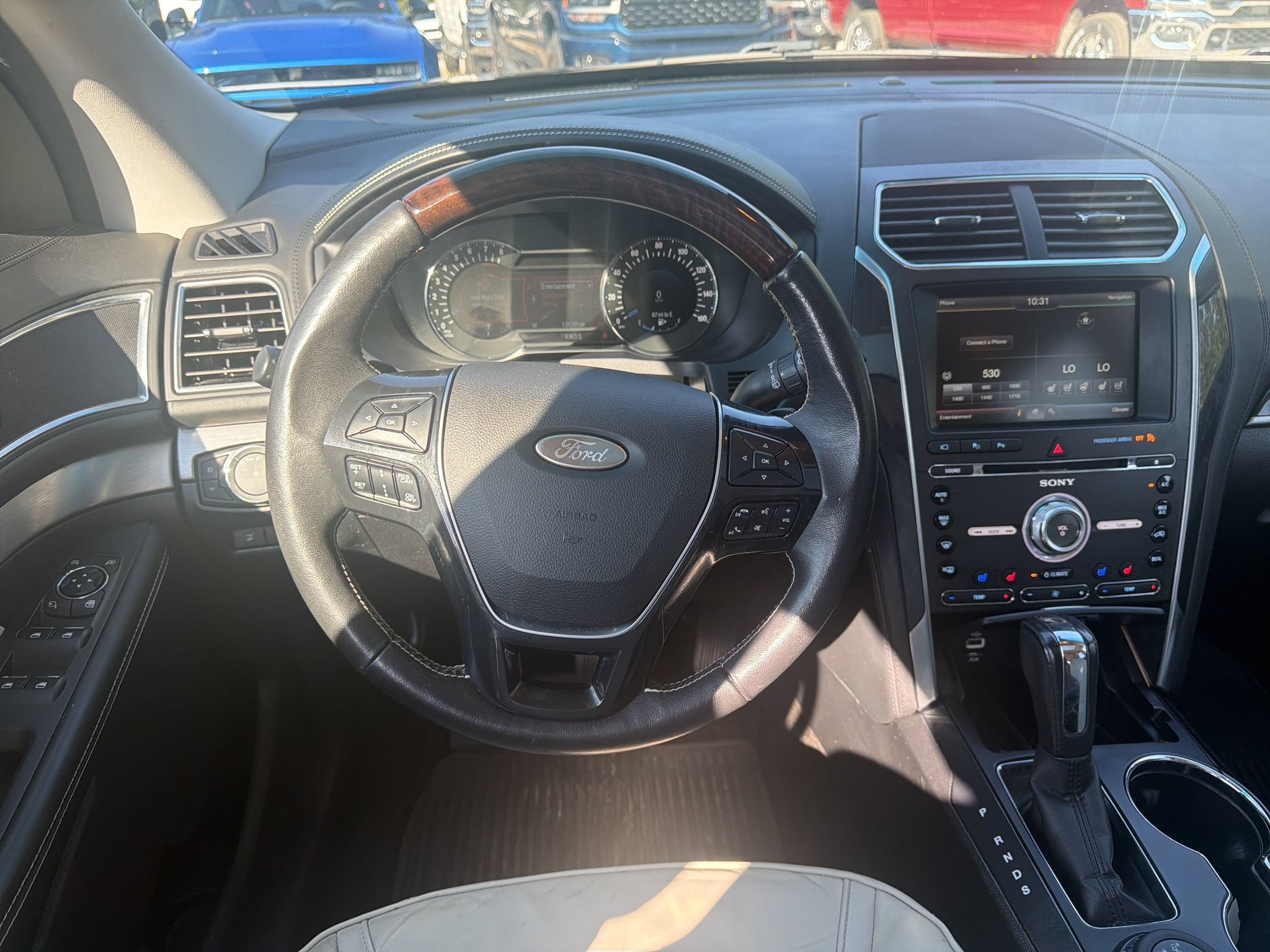 Used 2016 Ford Explorer Platinum AWD/4WD image 23