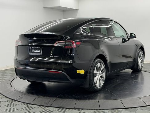 Used 2022 Tesla Model Y Long Range AWD/4WD image 10