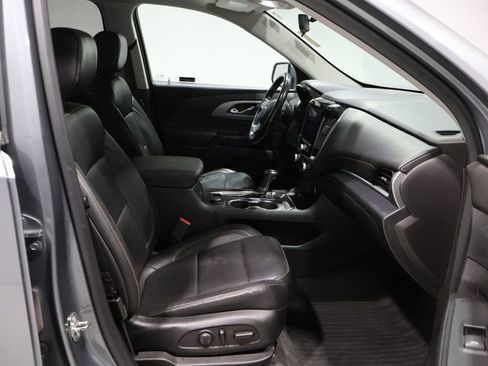 Used 2019 Chevrolet Traverse LT image 23