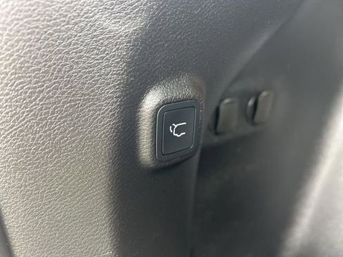 Used 2022 Jeep Cherokee Latitude Lux w/ Sun & Sound Group AWD/4WD image 39