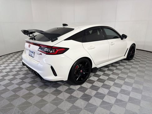 Certified 2024 Honda Civic Type R image 9