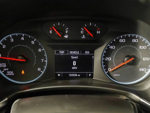 Used 2018 Chevrolet Equinox LT FWD image 27