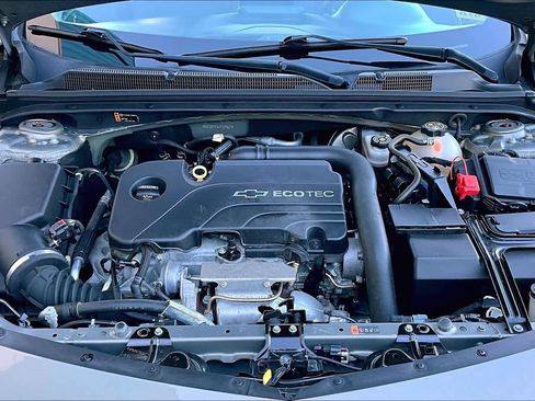 Used 2018 Chevrolet Malibu LT image 29