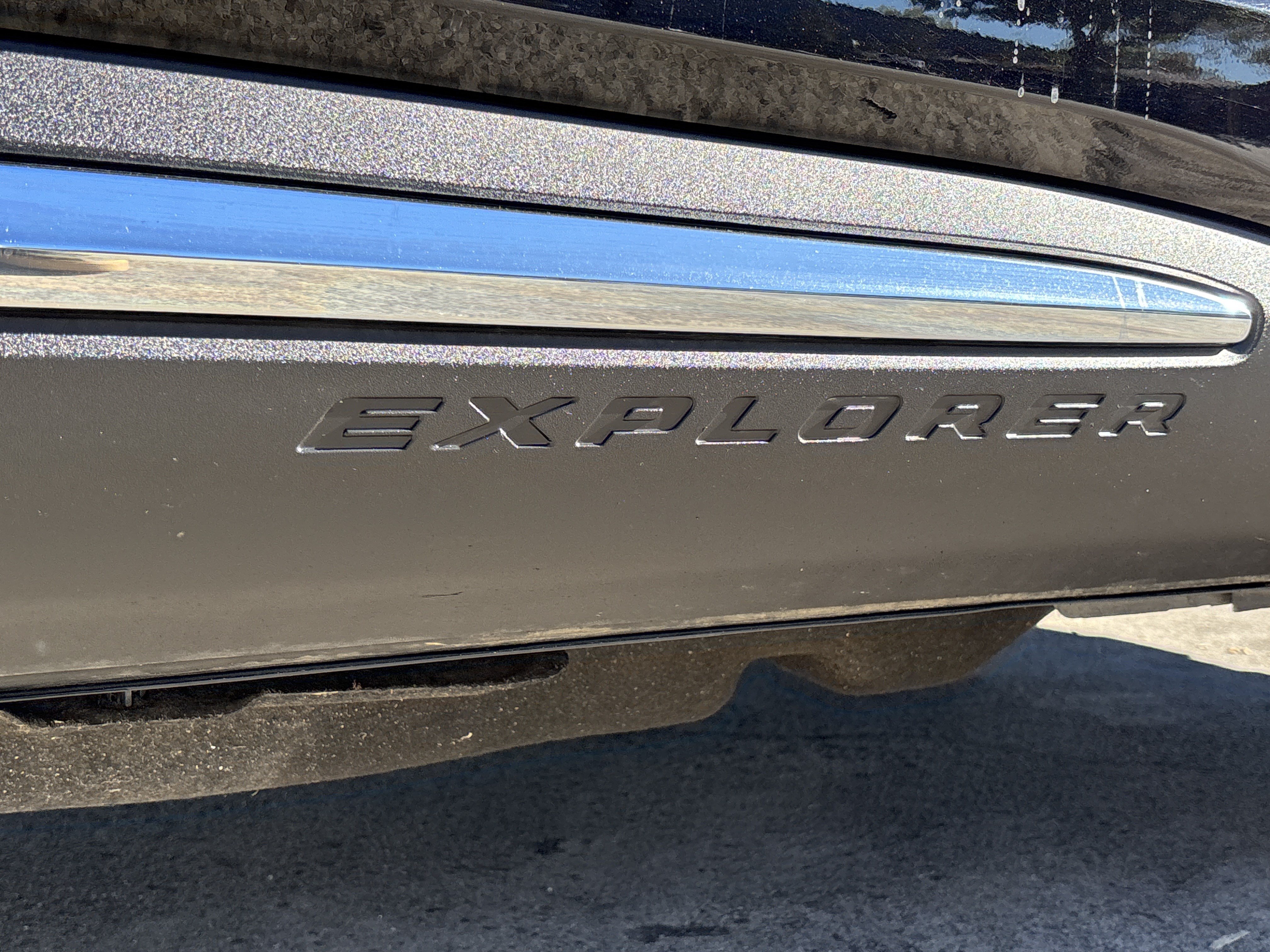 Used 2020 Ford Explorer Limited RWD image 10