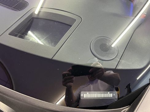 Used 2013 Chevrolet Corvette 427 w/ 1SB Preferred Equipment Group image 18