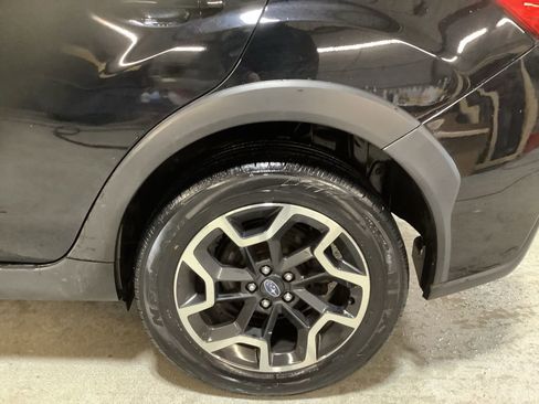 Used 2017 Subaru Crosstrek 2.0i Premium image 13