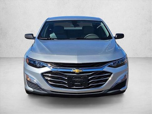 Used 2020 Chevrolet Malibu LS image 2