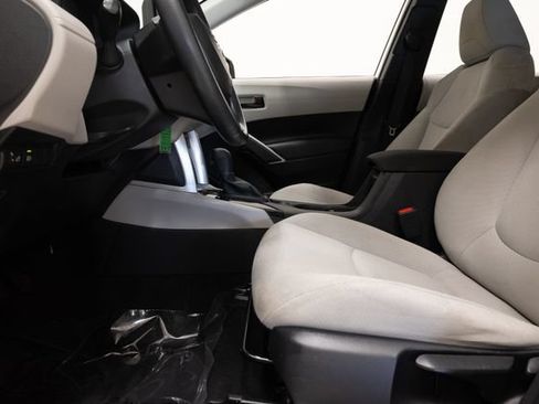 Used 2024 Toyota Corolla Cross L FWD image 41