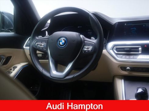 Used 2022 BMW 330e xDrive w/ Convenience Package AWD/4WD image 24