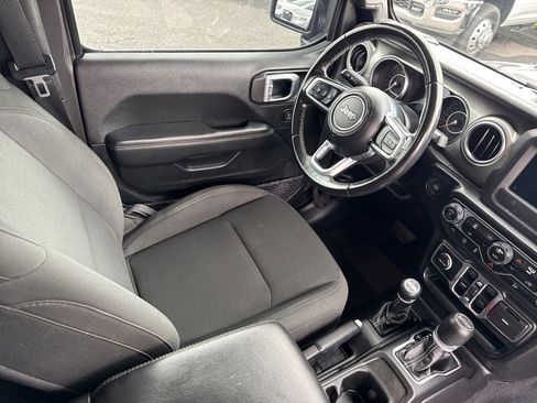 Used 2020 Jeep Wrangler Unlimited Sahara AWD/4WD image 26