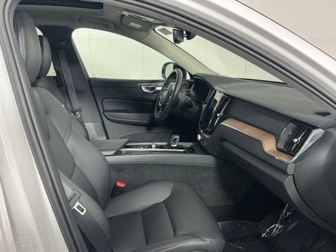 Used 2023 Volvo XC60 T8 Plus w/ Climate Package AWD/4WD image 20