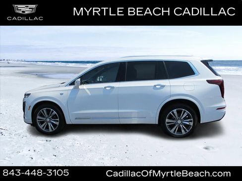 Used 2021 Cadillac XT6 Premium Luxury FWD image 6