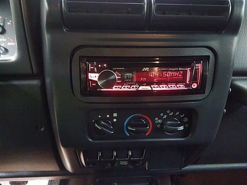 Used 2006 Jeep Wrangler Unlimited Sport image 21