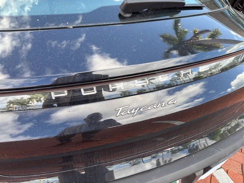 Used 2023 Porsche Taycan 4 Cross Turismo image 8