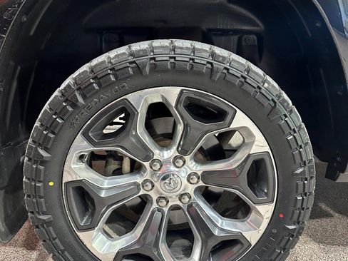 Used 2021 RAM 1500 Limited w/ Advanced Safety Group AWD/4WD image 18