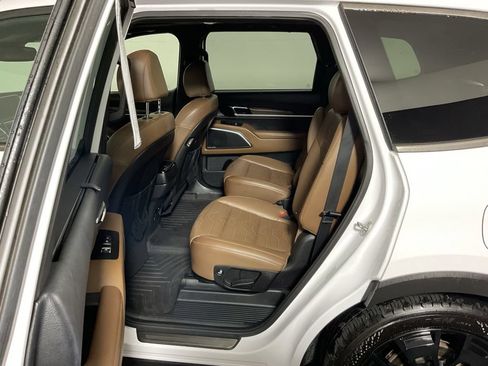 Used 2022 Kia Telluride SX w/ SX Prestige Package AWD/4WD image 33