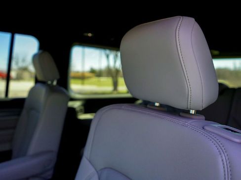 New 2026 Jeep Grand Wagoneer 2WD image 24