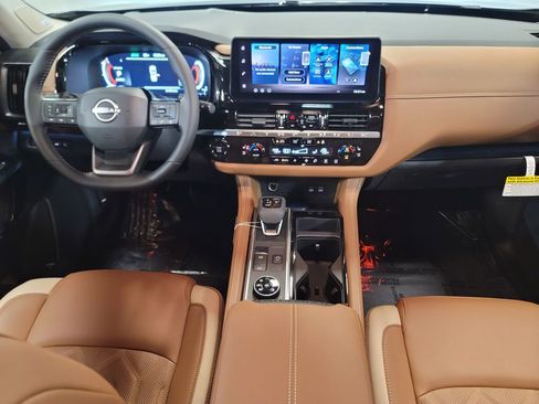 New 2026 Nissan Pathfinder Platinum image 25