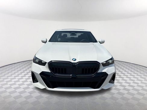 Used 2026 BMW 530i w/ M Sport Package RWD image 2