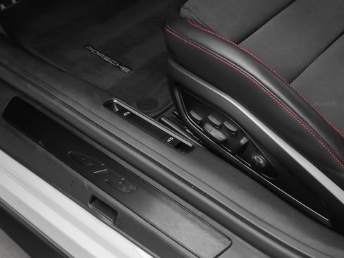 Used 2023 Porsche 911 GT3 image 37
