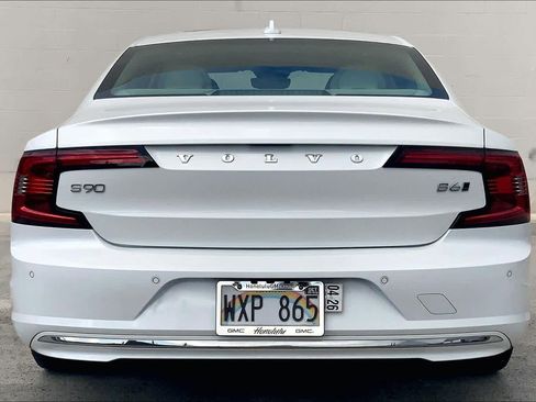 Used 2022 Volvo S90 B6 Inscription w/ Advanced Package image 6