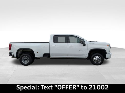 Used 2022 Chevrolet Silverado 3500 High Country w/ Safety Package II image 2