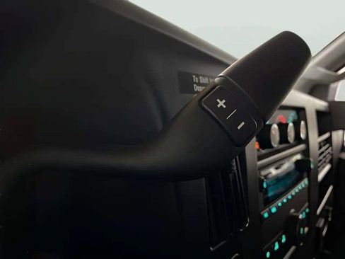 Used 2024 GMC Savana 2500 Work Van w/ Driver Convenience Package image 32