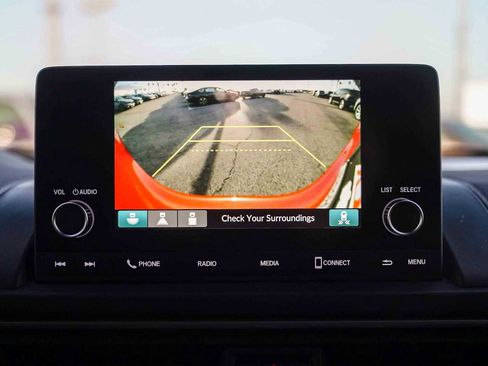 Used 2025 Honda Pilot Sport image 21