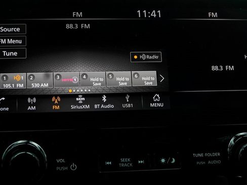 Used 2023 Nissan Armada SL w/ Captain's Chairs Package image 32