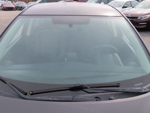 Used 2011 MAZDA MAZDA3 i Sport image 34