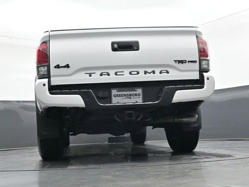 Used 2017 Toyota Tacoma TRD Pro AWD/4WD image 30