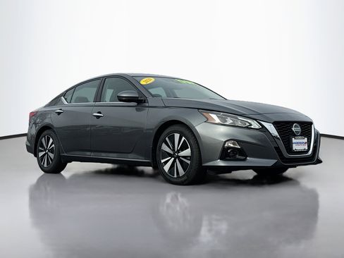 Used 2020 Nissan Altima 2.5 SL image 1